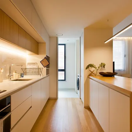 Modern And Comfort Brand New 3br, Ac, Parking *