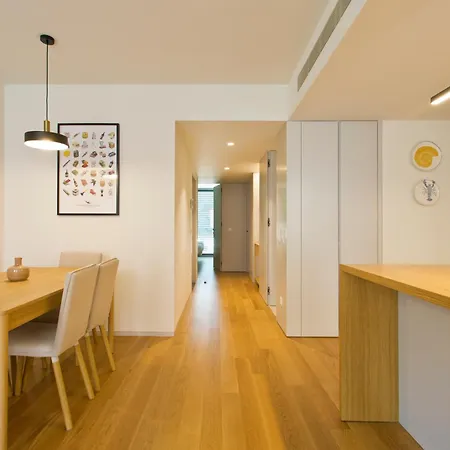 Appartement Modern And Comfort Brand New 3br, Ac, Parking