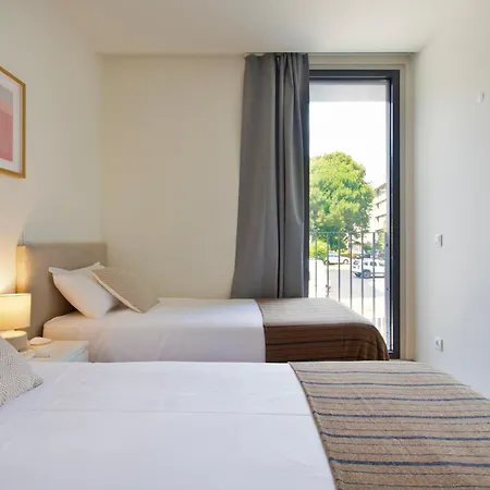 Modern And Comfort Brand New 3br, Ac, Parking Appartement Porto